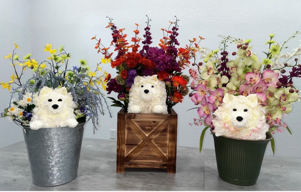 The flower dogs arrangements